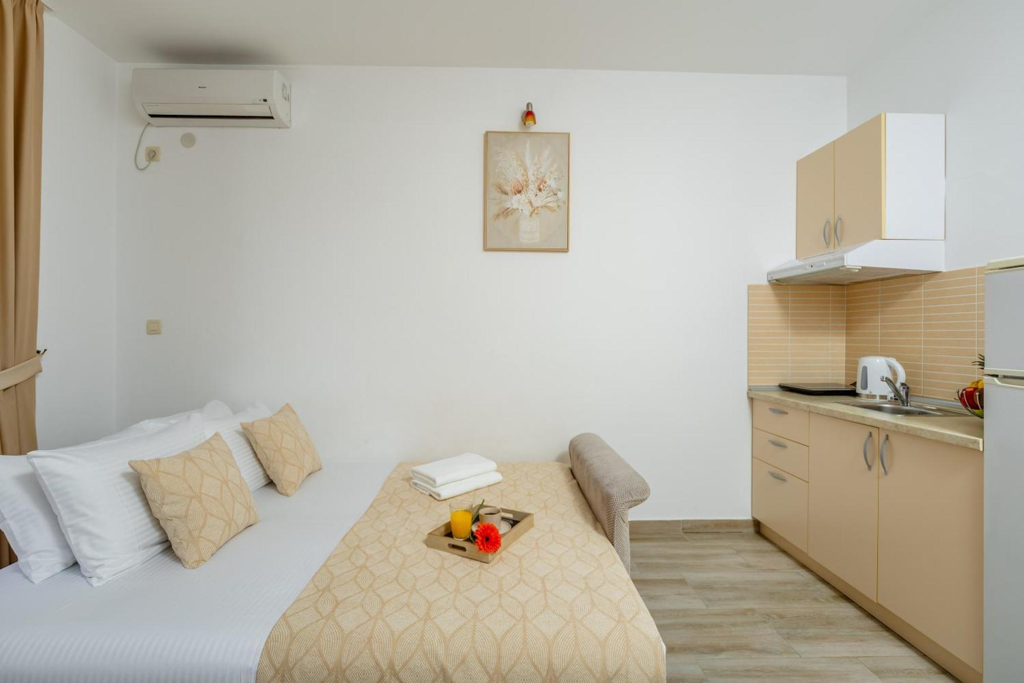 Arvala Apartments Budva Room photo